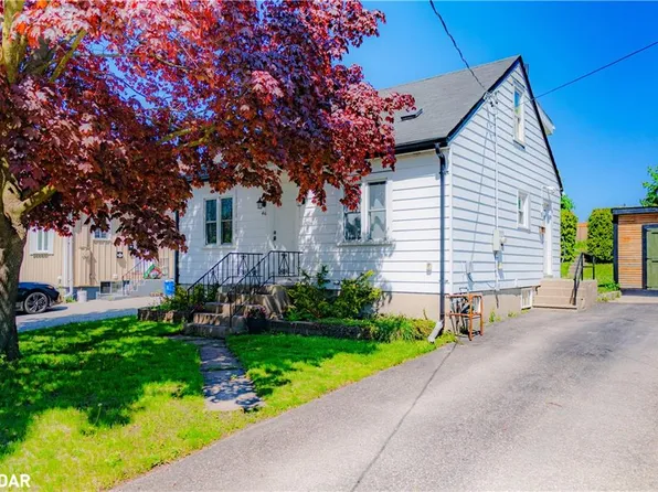 46 Grove St W, Barrie, ON L4N 1M7