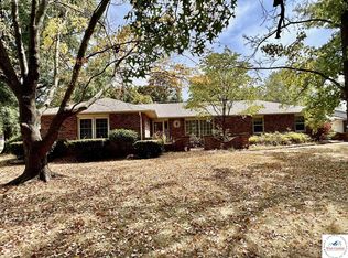 111 Orleans Pl, Tipton, MO 65081