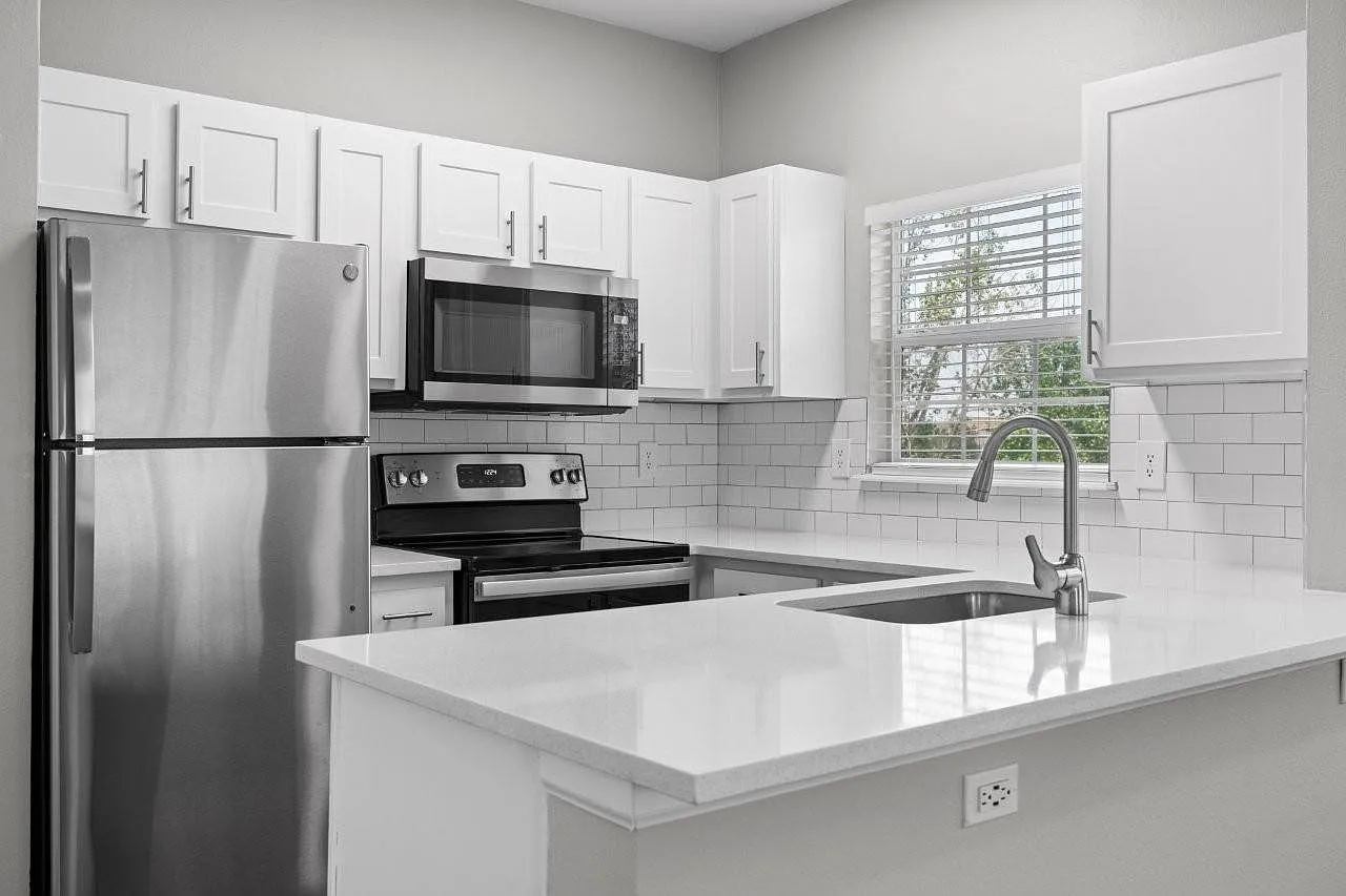 Isabella Apartment Homes — Photo 1