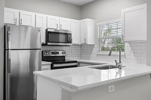 Isabella Apartment Homes Photo 1