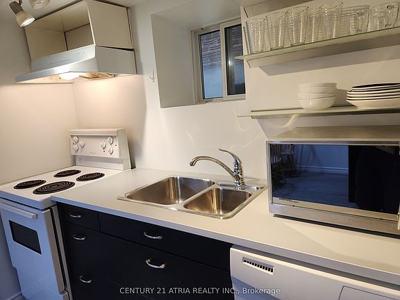 3rd image of 230 Rushton Rd