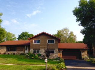1202 Wexford Dr, Waunakee, WI 53597