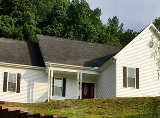 125 Cumberland Rd, Elkhorn City, KY 41522