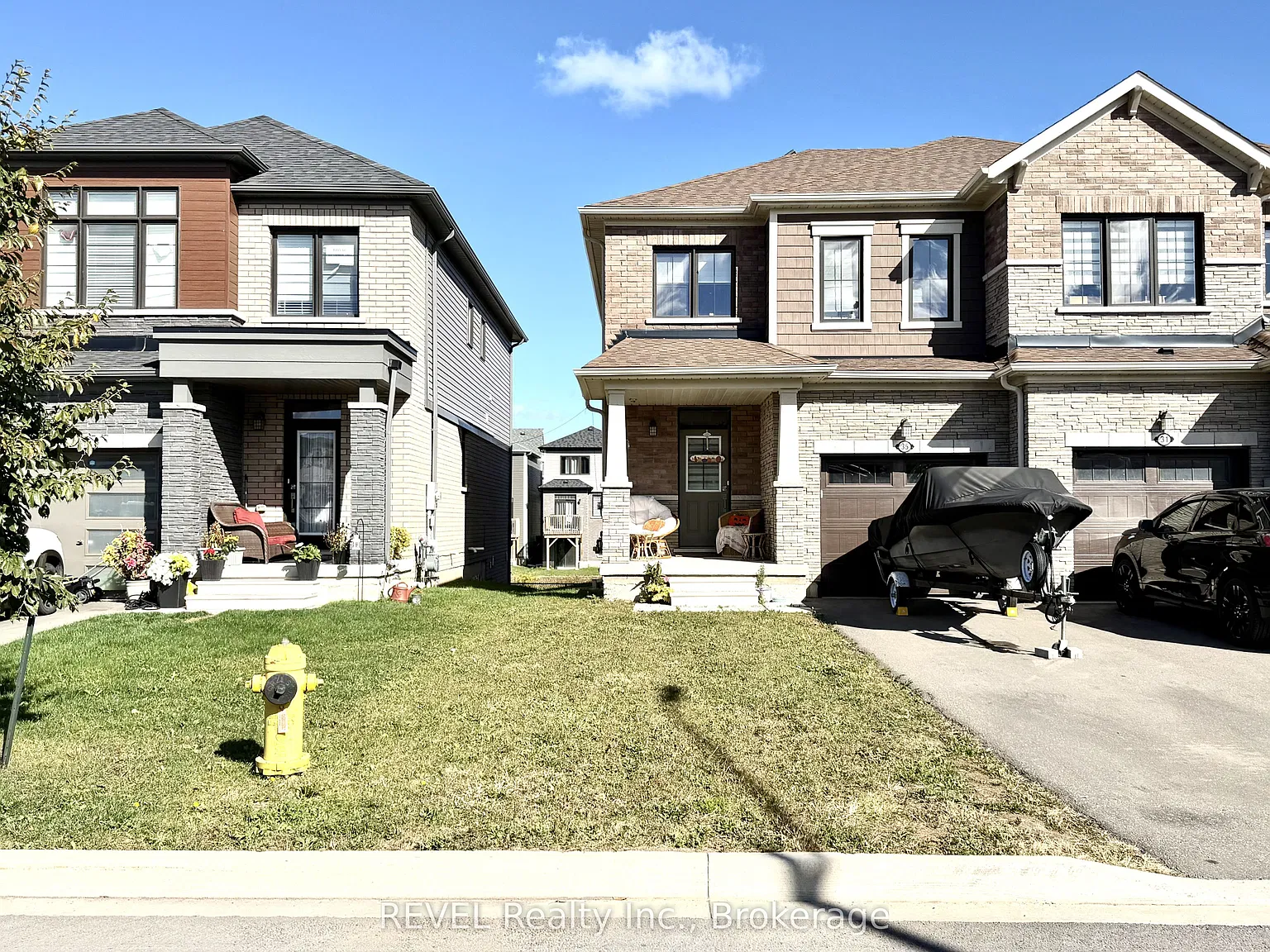 3 bed, $2,400 — Photo 1
