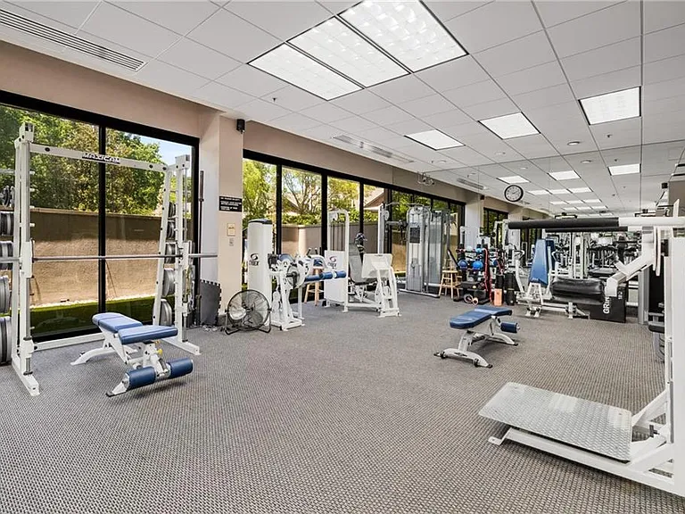 2660 Peachtree Rd NW #18G — Photo 29