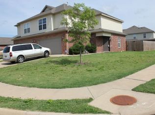 826 Oakwood Ct #826, Centerton, AR 72719