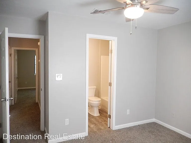4881 Old Bainbridge Rd — Photo 14