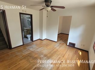 3681 S Herman St, Milwaukee, WI 53207