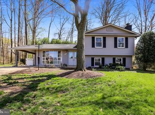8705 Southern Pines Ct, Vienna, VA 22182