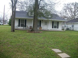 408 N Campbell St, Willis, TX 77378