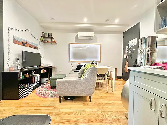 Rented by Doorway NYC, LLC | media 46