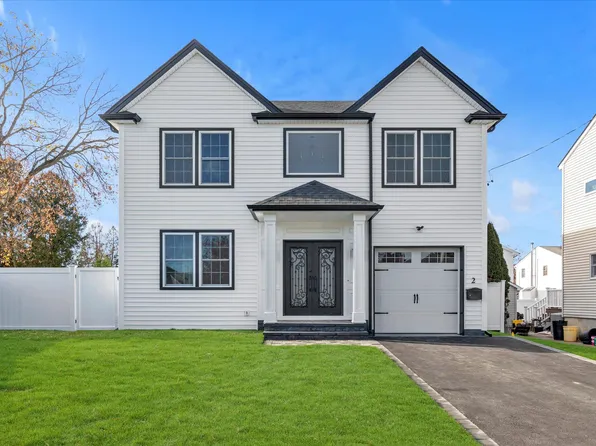 56 Fieldstone Drive, Syosset, NY 11791