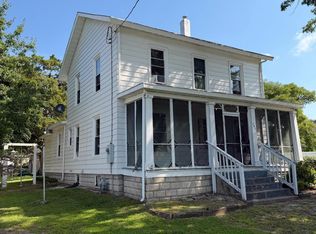 242 E Walnut Rd, Vineland, NJ 08360