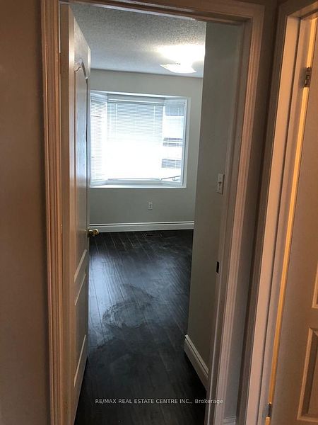 Mississauga House for rent - 3 Bedrooms — photo 5