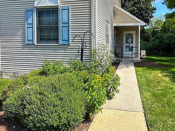4th image of 611 Maplewood Ave