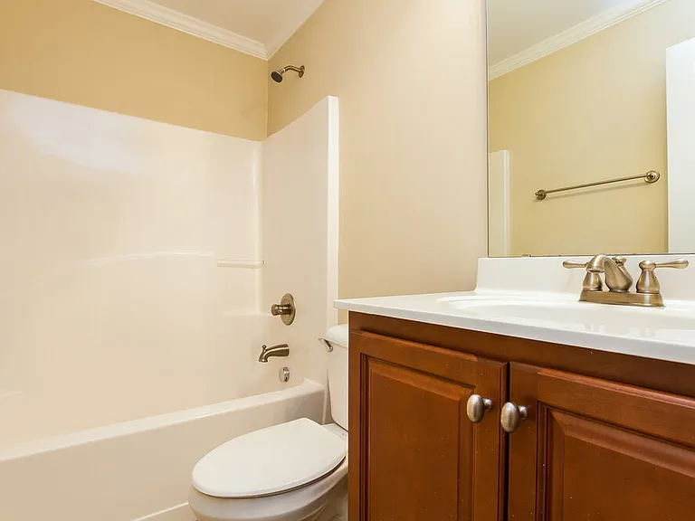 221 Worthington Ct — Photo 16