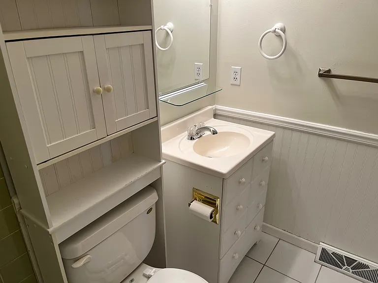 208 Doud Dr — Photo 17