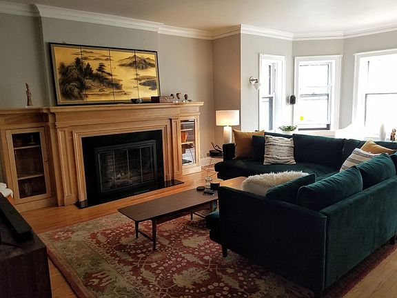 2nd image of 1434 W Pratt Blvd #1E