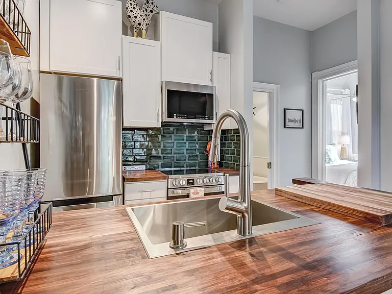 2118 Lincoln St — Photo 10