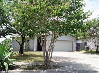 206 Cavalry Trl, Elgin, TX 78621