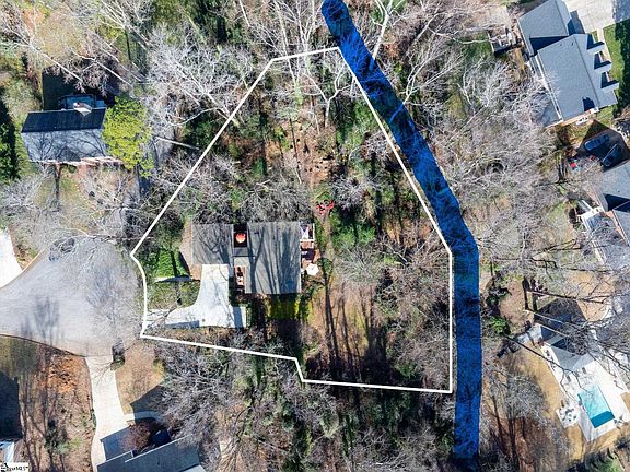 3rd image of 107 Stone Ridge Ct