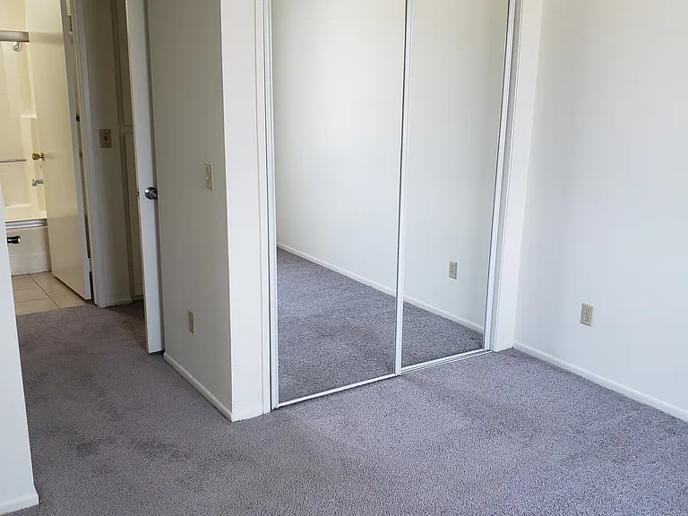 22501 Del Valle — Photo 21