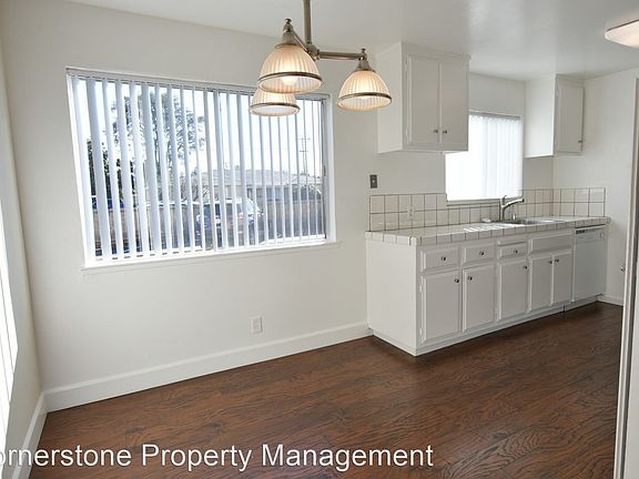 4th image of 160 W Hamilton Ave #6