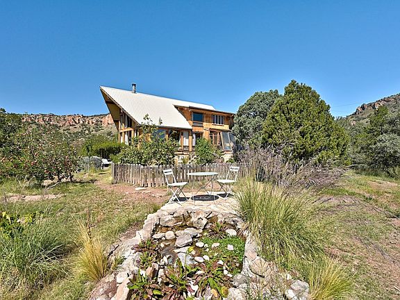 4th image of 100 N Canyon Rd