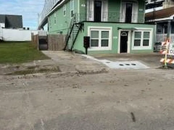 1725 Nunez St, New Orleans, LA 70114