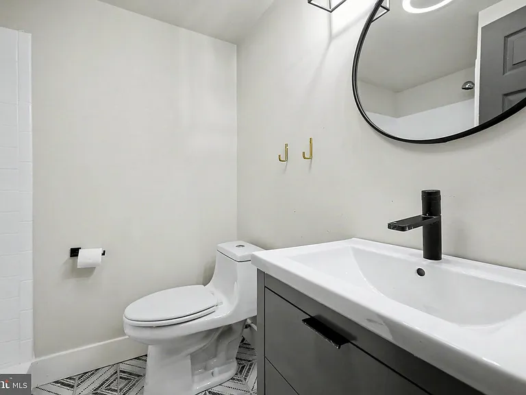 2105 Glencourse Ln — Photo 52