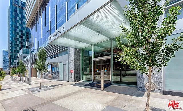 877 Francisco St #2110 — Photo 2