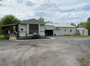 906 S 12th St, Bethany, MO 64424