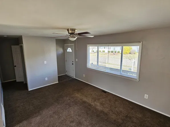 566 Highland Ave, Pontiac, MI 48341