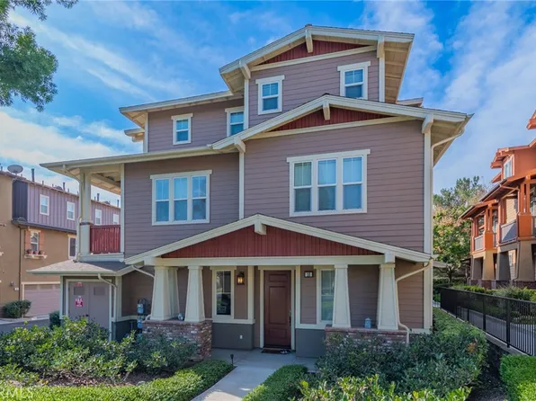 10 Flyers Ln, Tustin, CA 92782