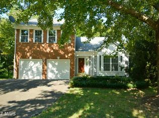 8204 Cherry Ridge Rd, Fairfax Station, VA 22039