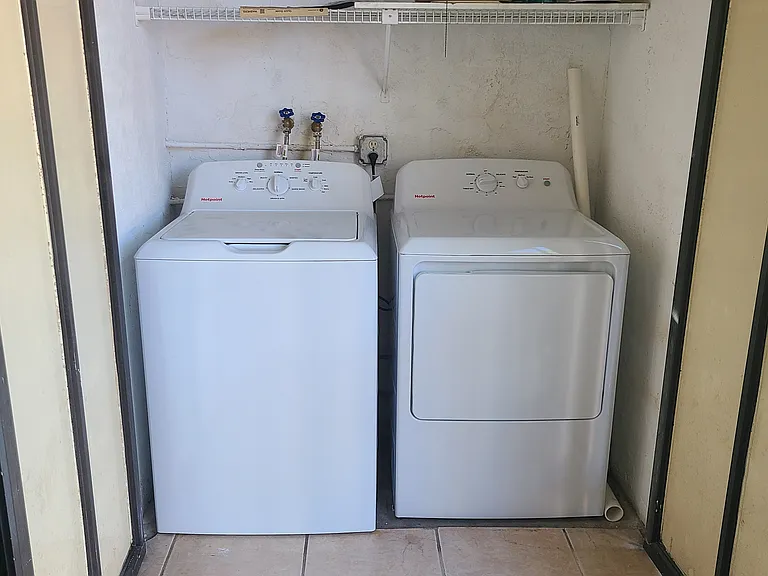 Casa Del Sol Cir — Photo 7