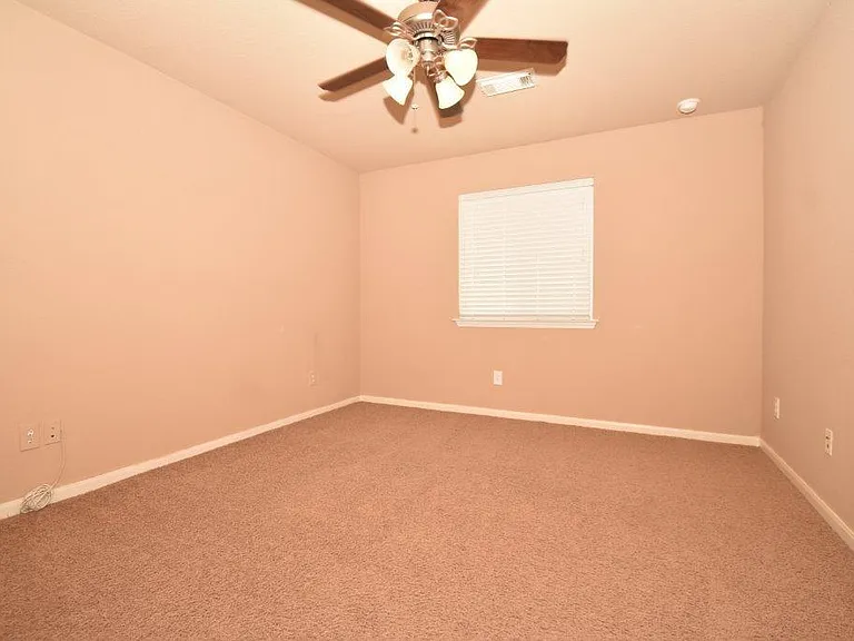 7027 Crockett Ridge Dr — Photo 13