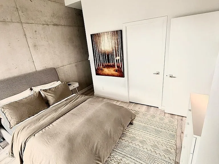 55 Ontario St #906 — Photo 9