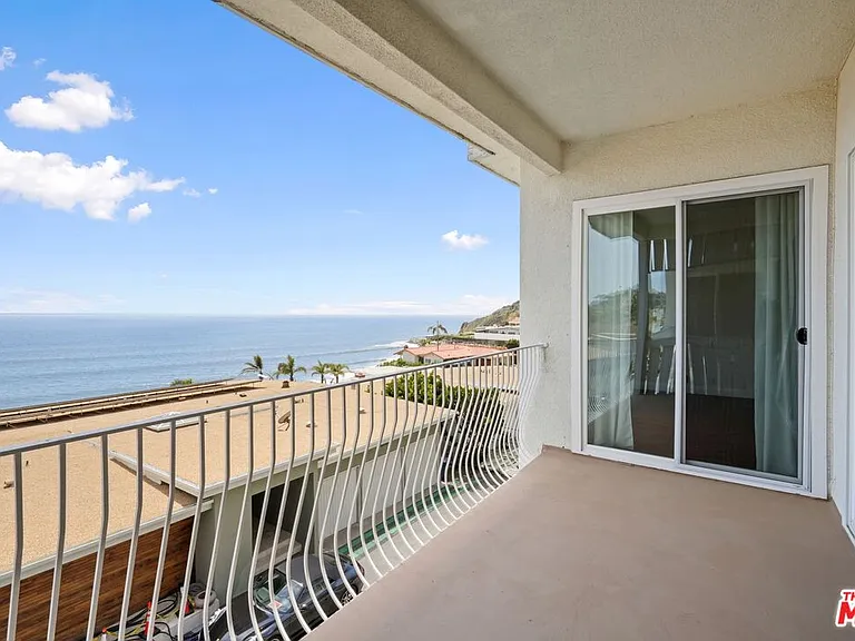 18103 Coastline Dr #8 — Photo 20