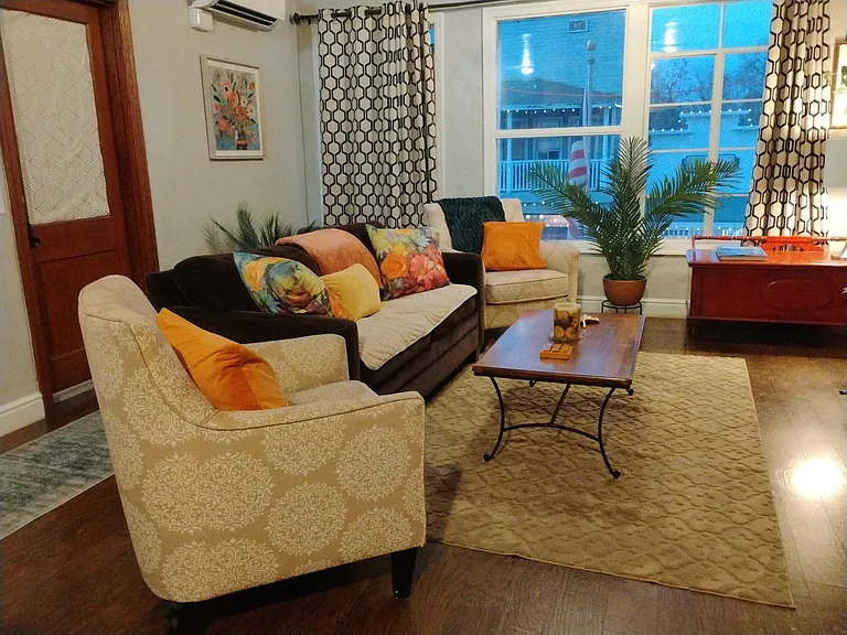22 W Main St #STUDIO — Photo 17