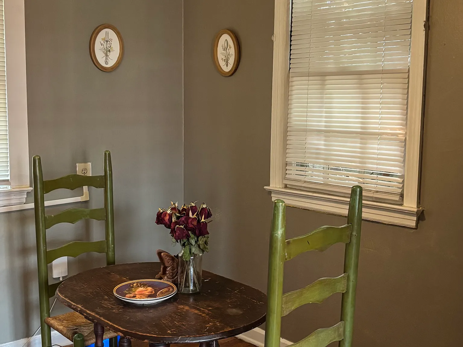 2327 1/2 N Gatewood Ave — Photo 4