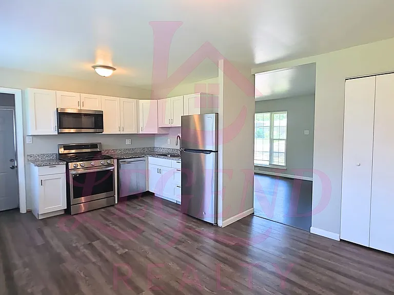 1490 Mullanphy Rd — Photo 2