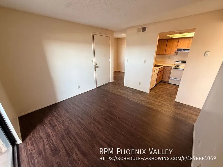 Parkside Apartments — Photo 18