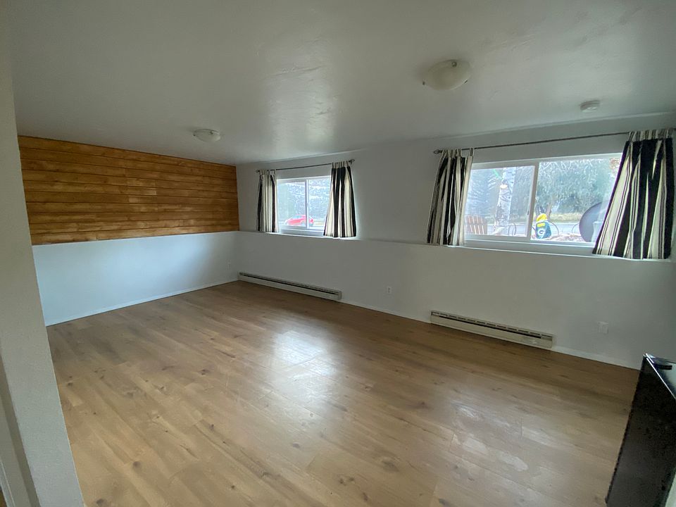 1st image of 2612 Borrego Dr #B