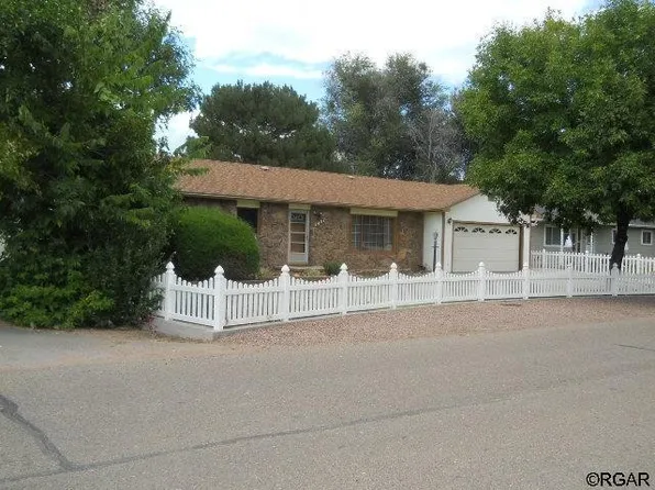 1407 Walnut St #15, Canon City, CO 81212