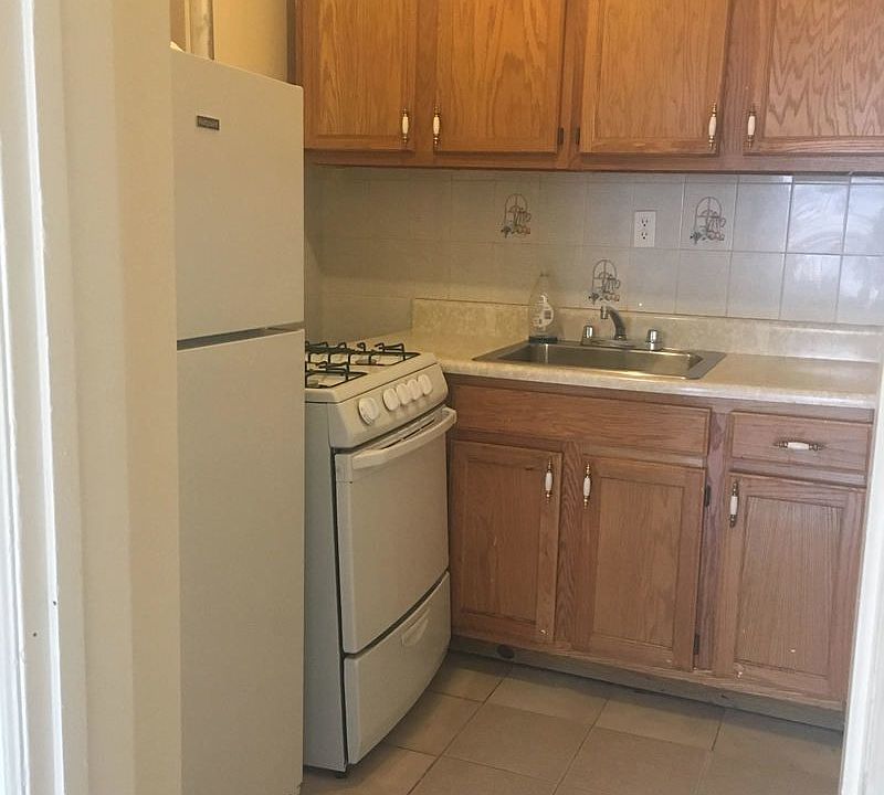 1st image of 246 W 138th St #2F