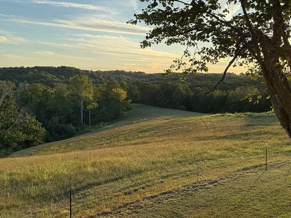 6575 Summer Shade Rd, Beaumont, KY 42124