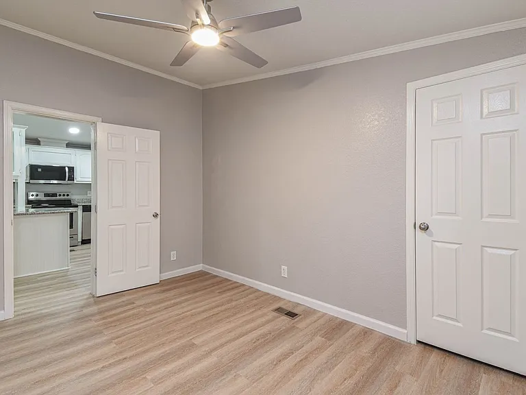 10210 Berrypatch Ln — Photo 10