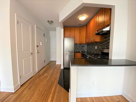 5th image of 33 W 87th St APT 3B