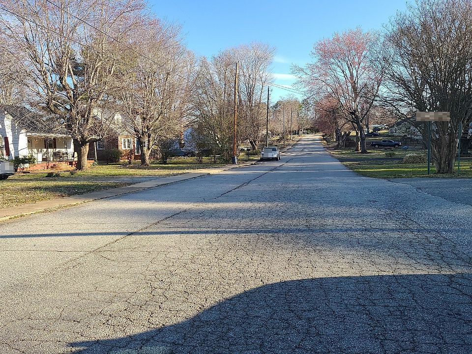 800 W Sycamore St, Chase City, VA 23924 Zillow